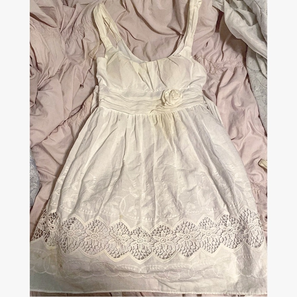 Women’s white sundress